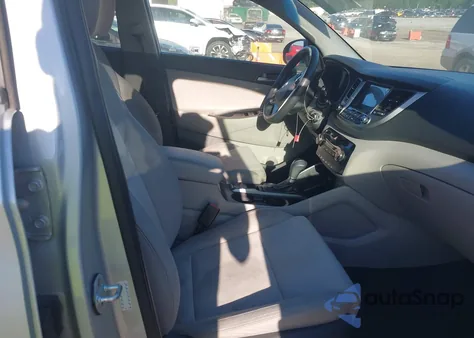 2018 Hyundai Tucson Sel z USA, uszkodzony, nr VIN KM8J33A48JU710879